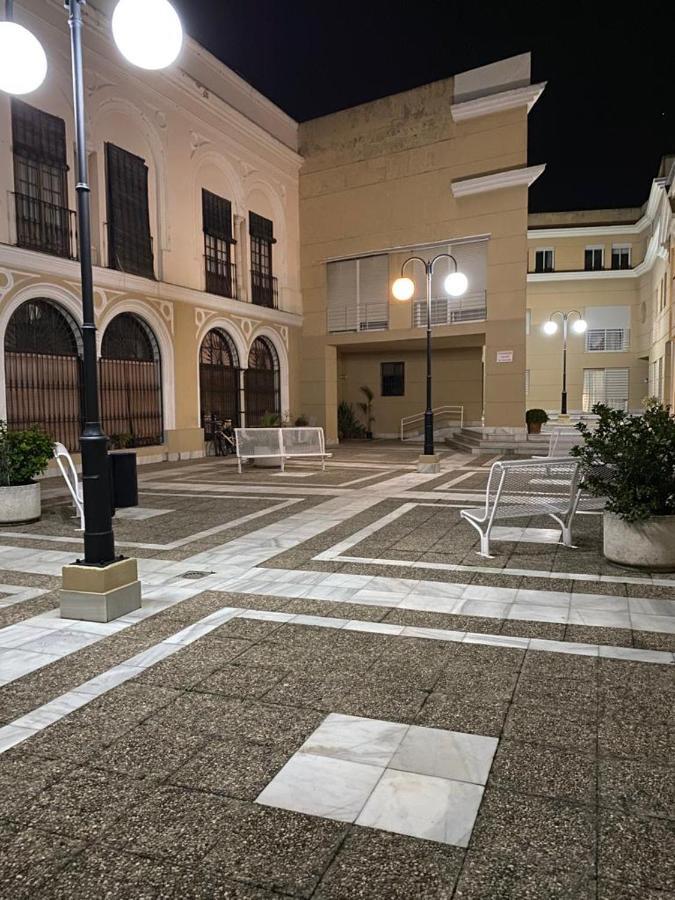 Apartamento céntrico “Los Pajaritos” con garaje. Jerez de la Frontera Exterior foto